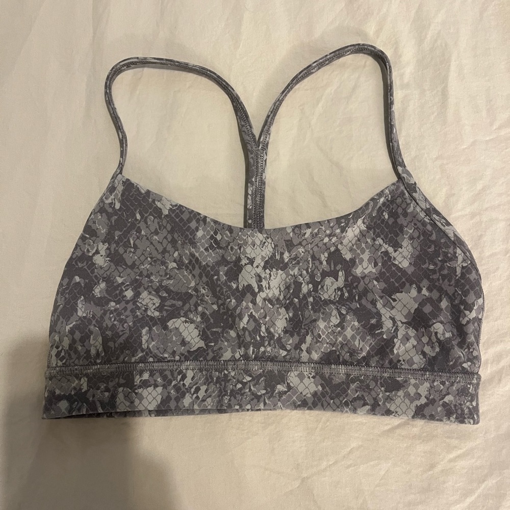 lululemon Flow Y Bra Nulu